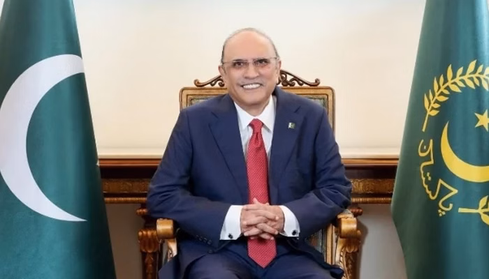 سابق وزیراعظم یوسف رضاگیلانی نے میموسکنڈ ل کیس میں صدر آصف زرداری کو دبئی فرار ہونے سے روکا ؟ کتاب میں اہم انکشاف